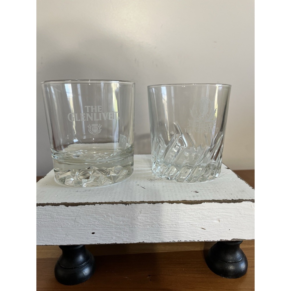 2 VINTAGE The Glenlivet Rocks‎ Lowball Whiskey Scotch Glasses with Heavy Bases
